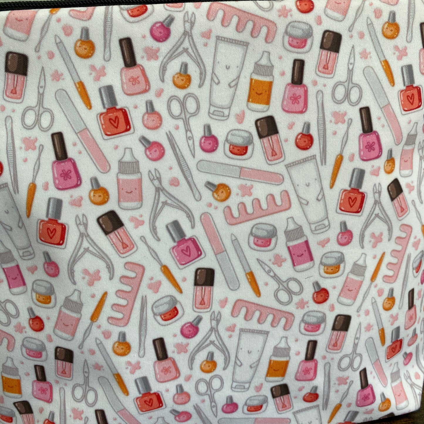 Makeup White - Water-Resistant Multi-Use XL Pouch