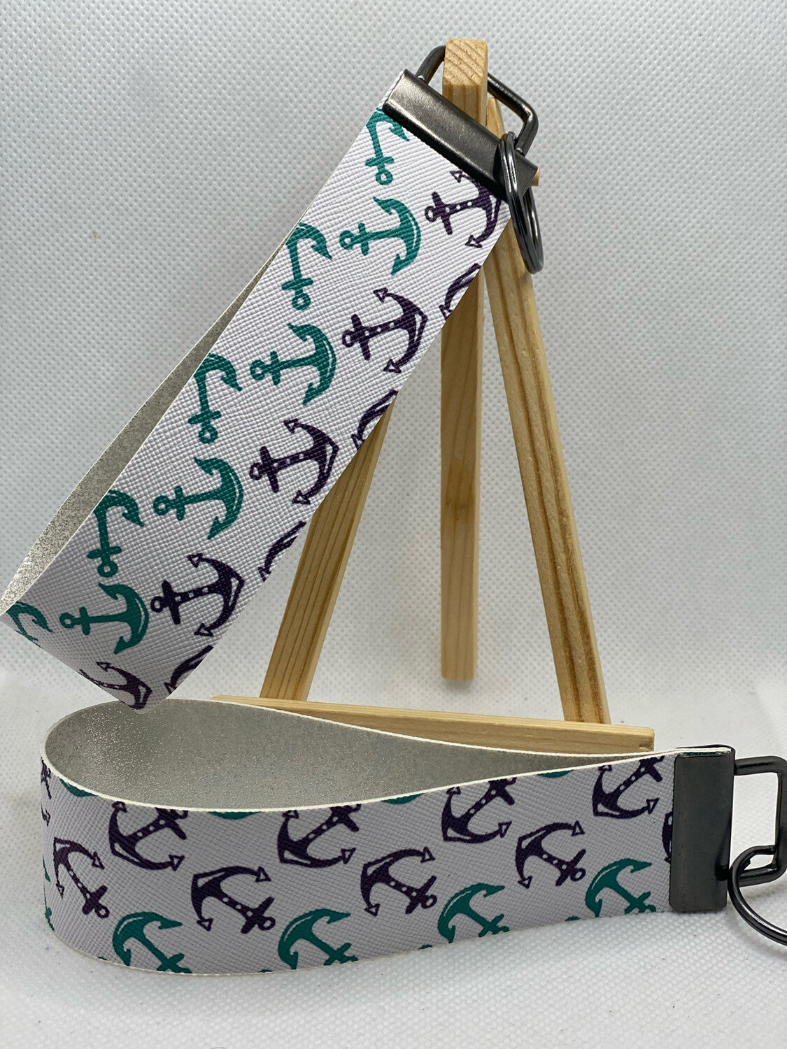 Anchors - Nautical - Boat Life - Boats - Boating - Boat - Faux Leather Wristlet Keychain