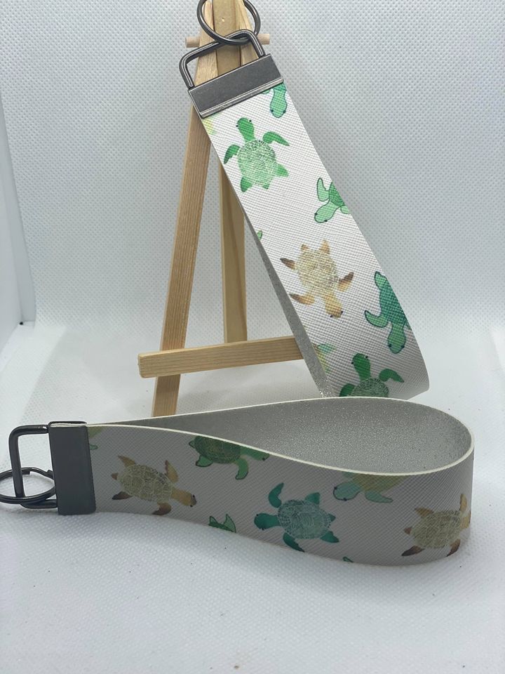 Sea Turtle - Turtle - Faux Leather Wristlet Keychain