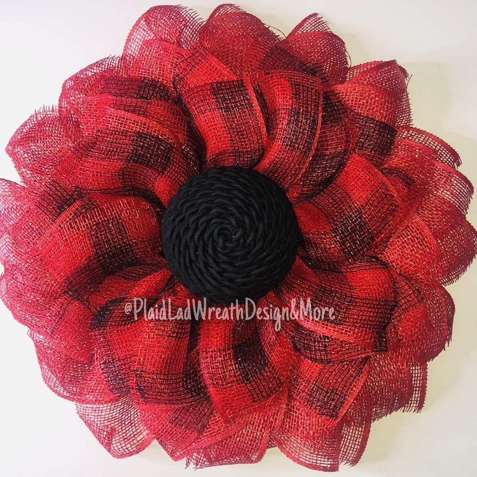 Buffalo Plaid Flower Inspired Wreath (2 Colors Available)