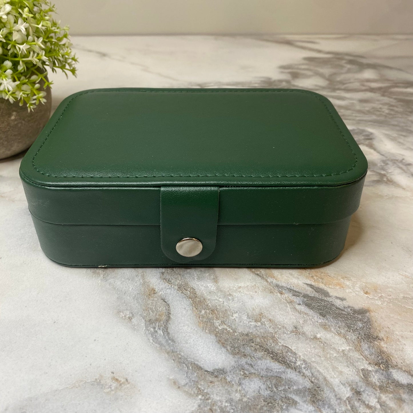 unique-id-a6d5577d-75d6-4ef1-9642-0a5f30083a96