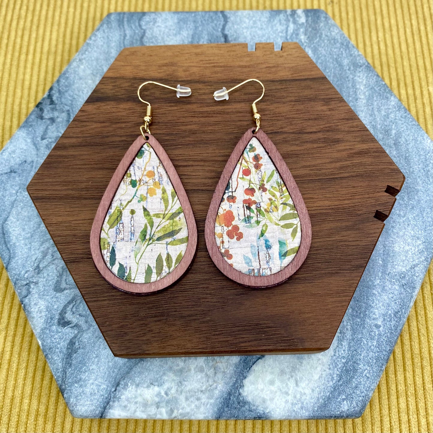 Wooden Teardrop Cutout - Vines