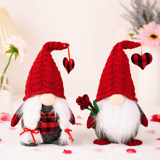 Gnome - Valentine #4 - Plaid Heart - PREORDER 12/12