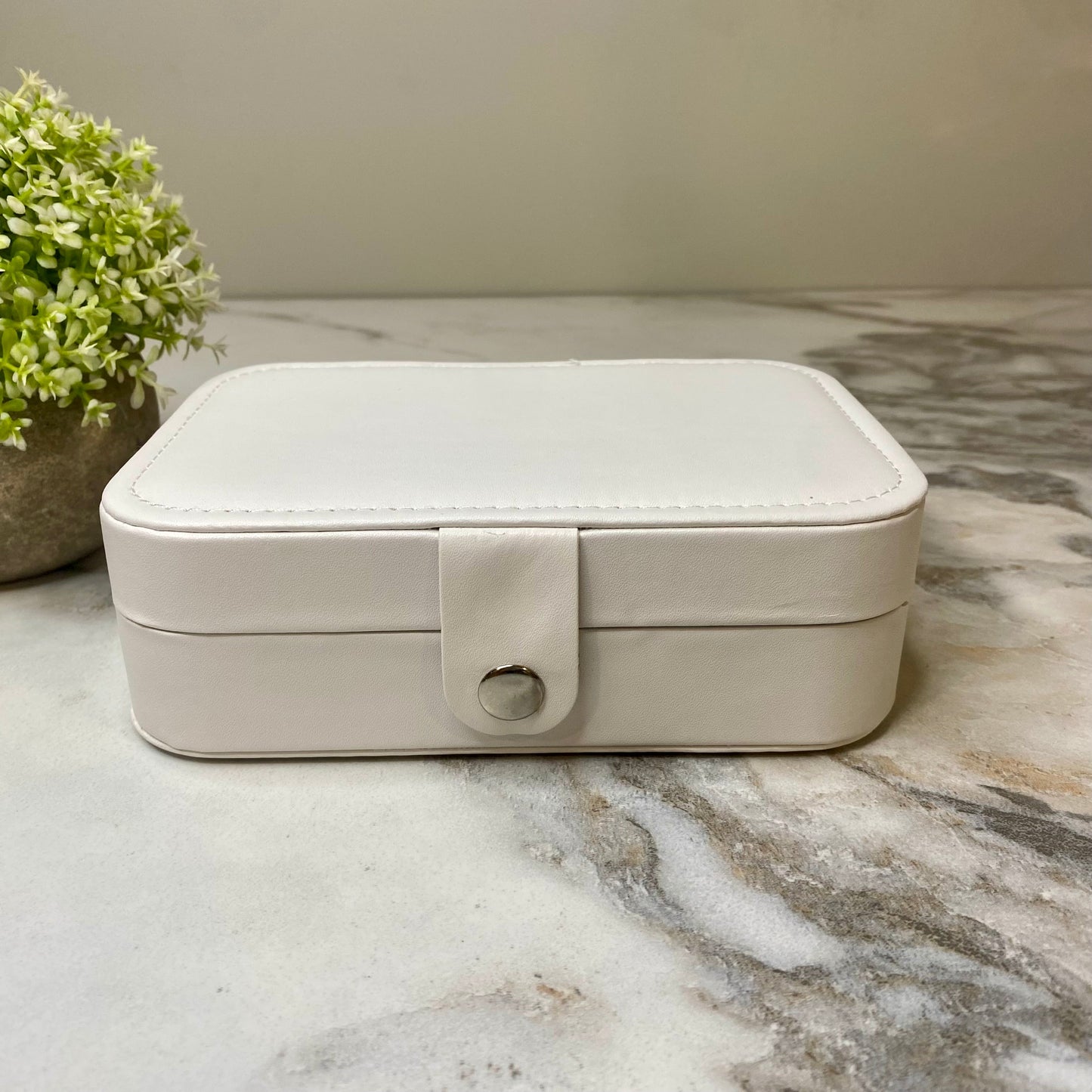 unique-id-5e5f3ac5-fc0c-47f9-938a-37cc3006415b