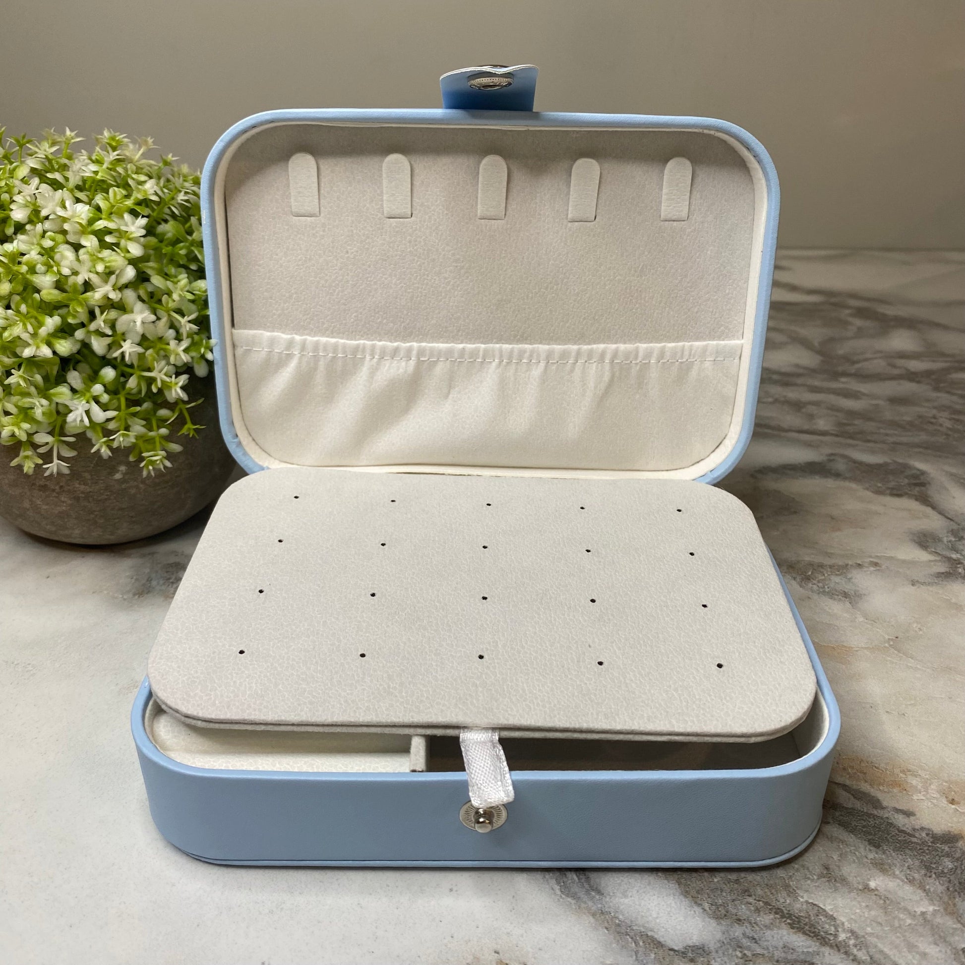 unique-id-2b2db3c7-36a4-4cc0-88d3-abb418812e5e