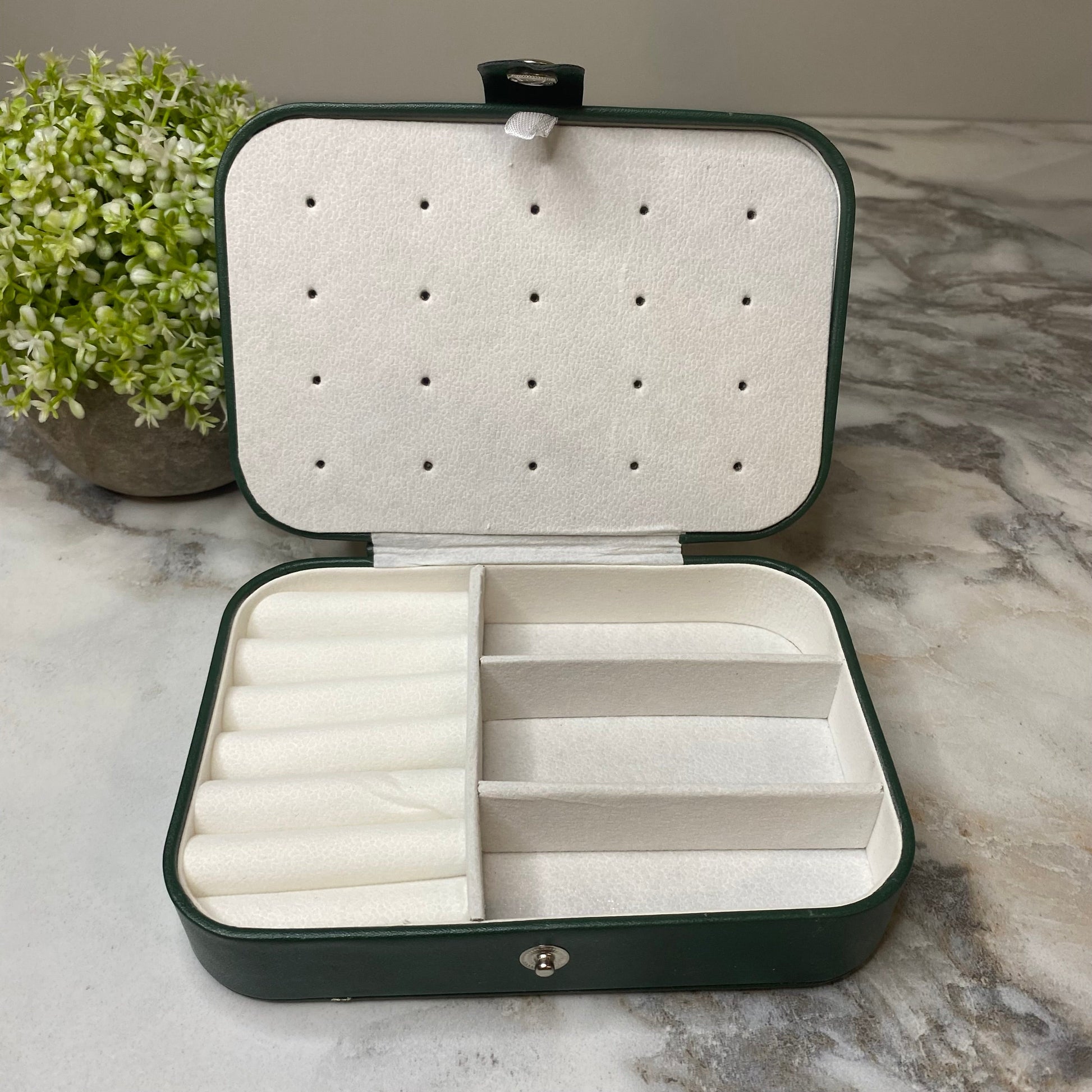 unique-id-b01d7401-0618-4e9b-9c50-a92d4b20ef50