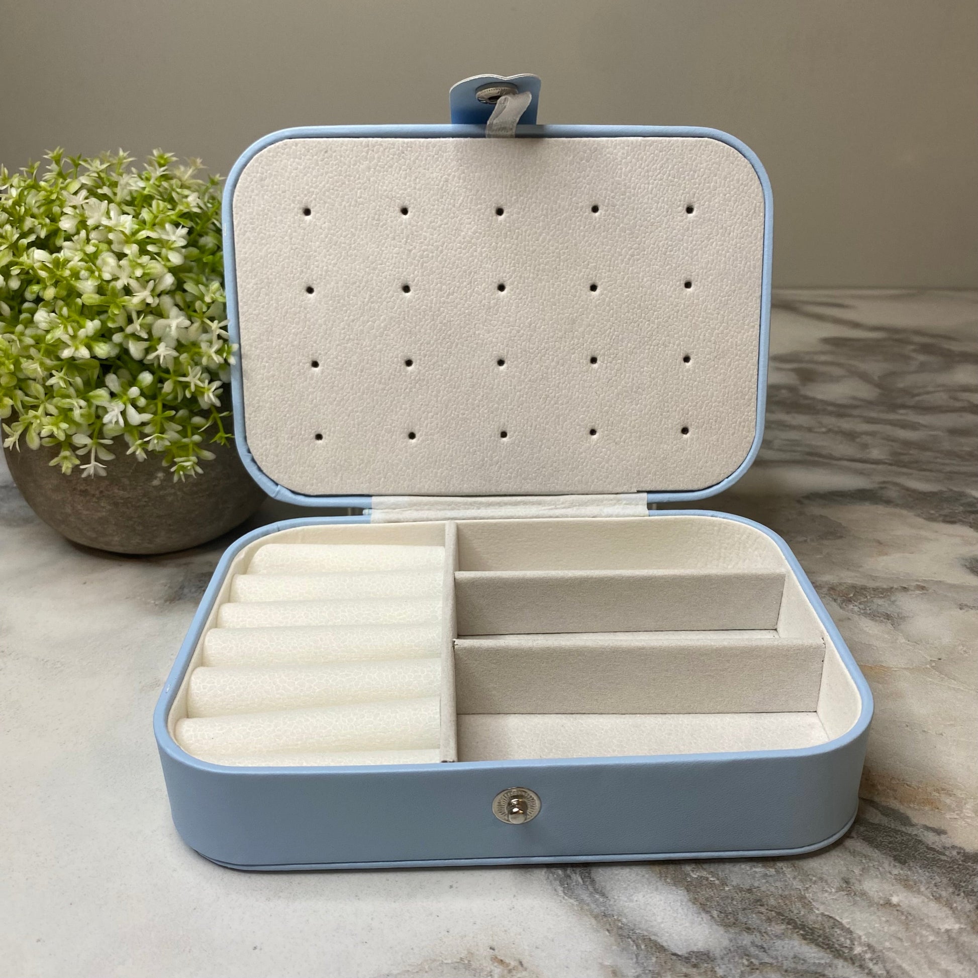 unique-id-c76f81c5-4564-403b-a537-280db3e7c192