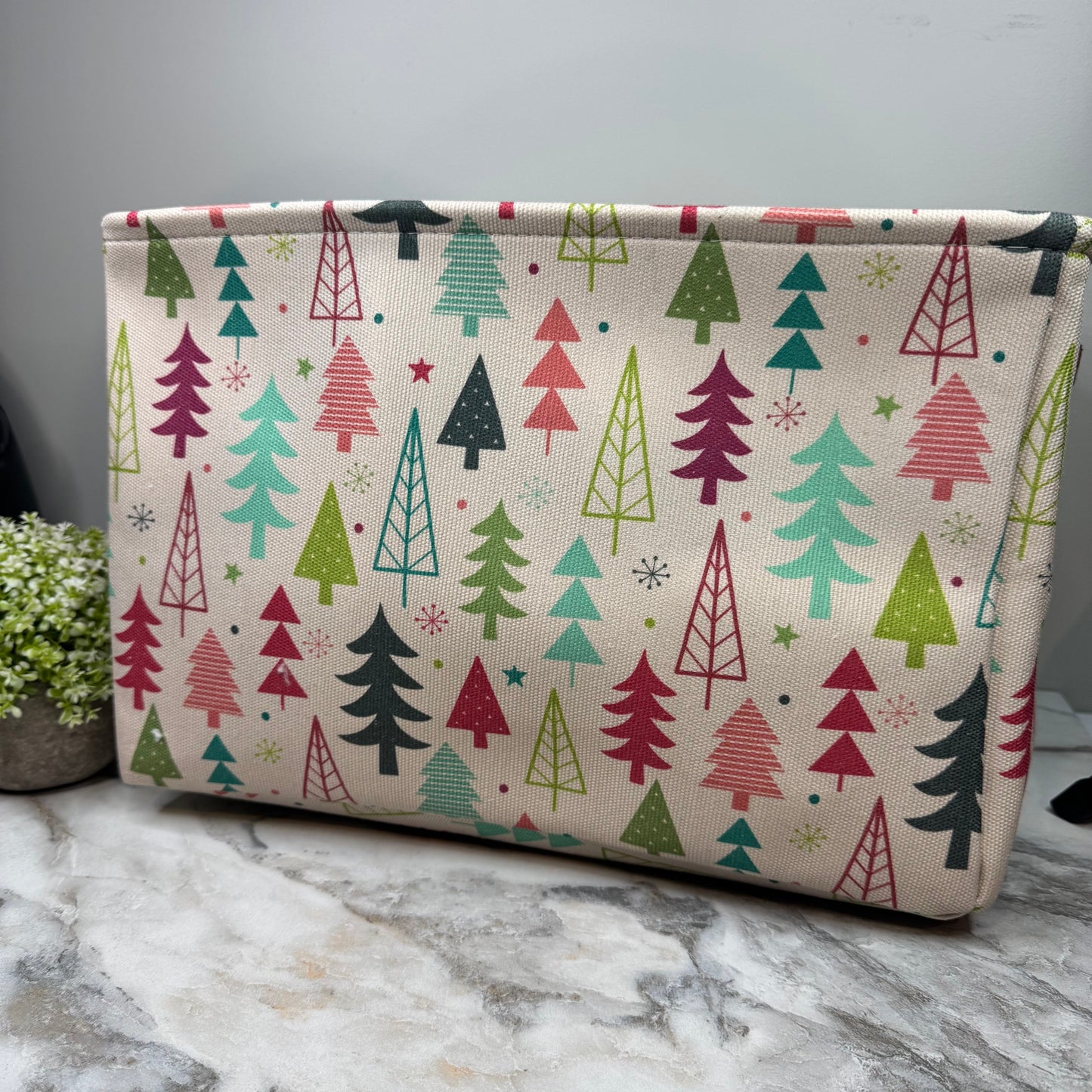 Pop Up Canvas Basket - Multicolored Christmas Trees