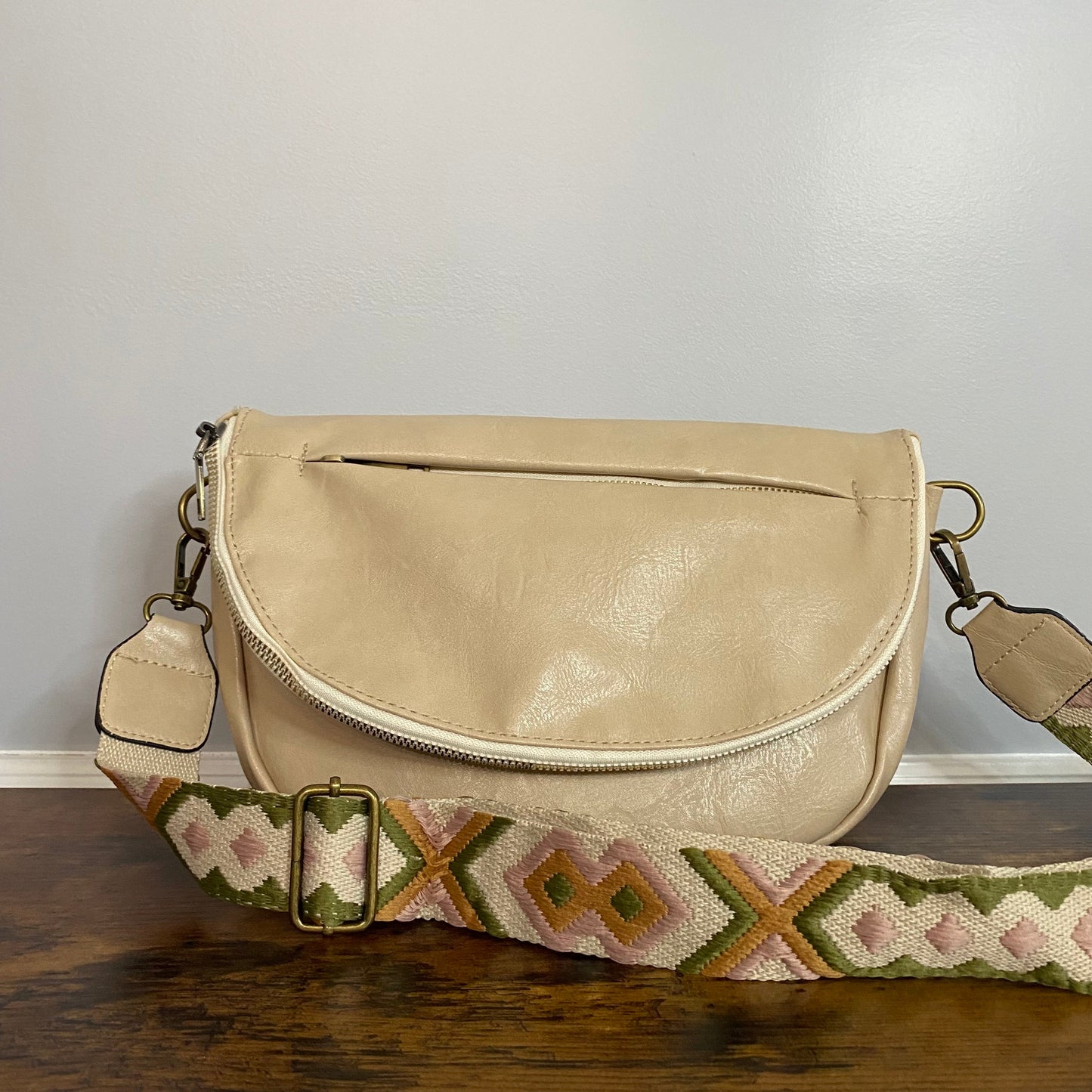 Mary - Crossbody & Chest Bag