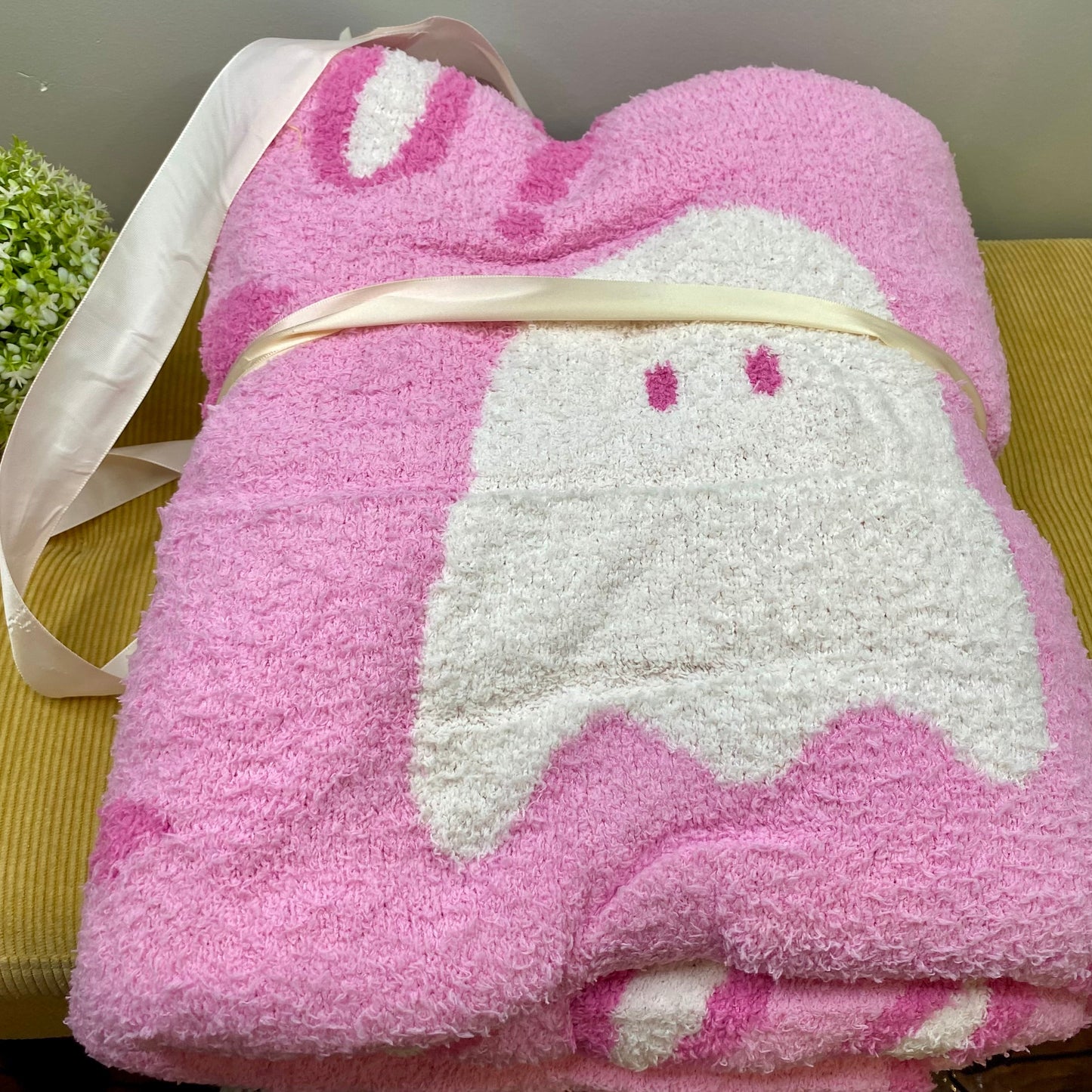 Blanket - Soft Dreams - Double Sided Ghost Pink Boo