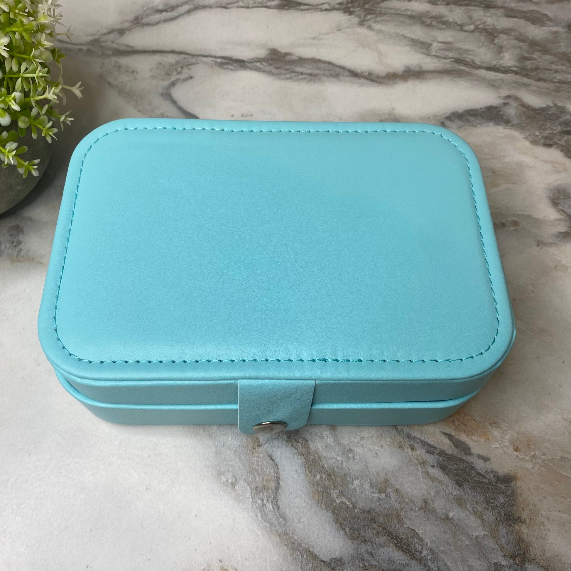 unique-id-ce21a9f4-9a62-40bc-90a0-77e1fcfe95f7